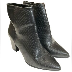 Aldo Black Embossed Faux Snakeskin Ankle Booties Size 7.5